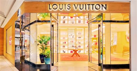 competitors of louis vuitton|louis vuitton competitors analysis.